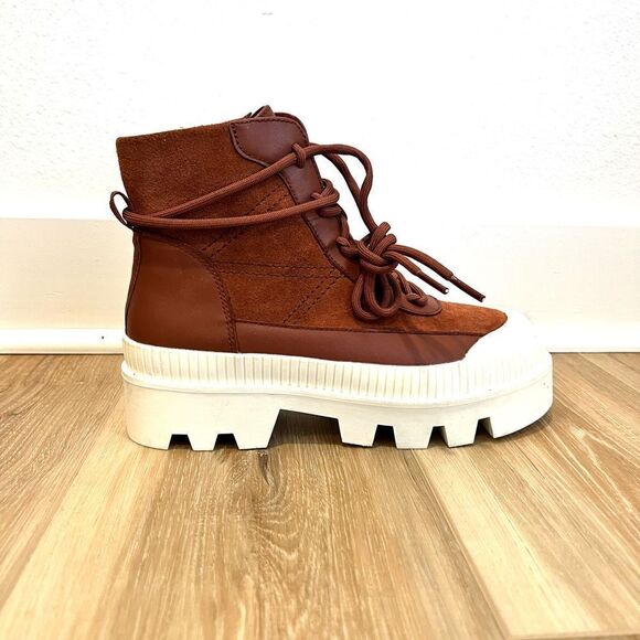 GIANNI BINI Wander Lust Lug Sole Platform Booties Rust Red Size 6.5 - Picture 2 of 8